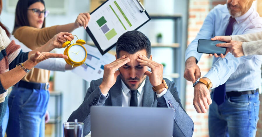 Employee engagement decreases due to signs of stress in employees