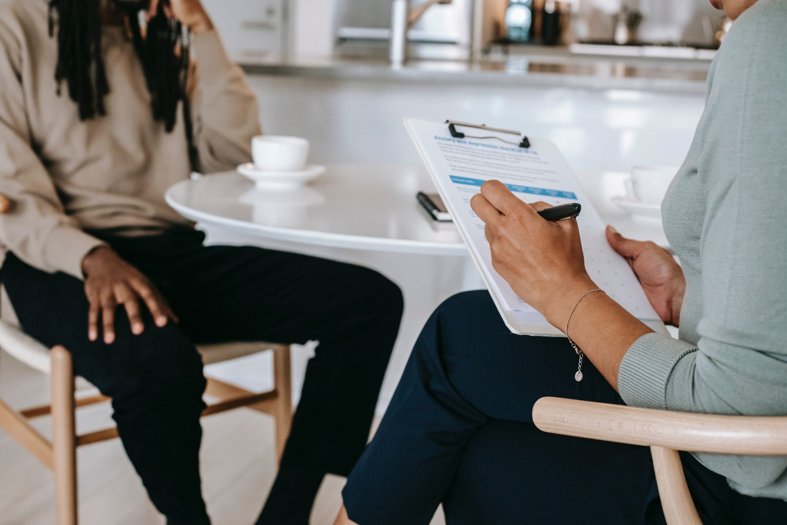 Counselling session with employee set up by using employee assistance programs